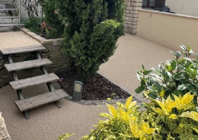 allée pietonne en moquette de pierre